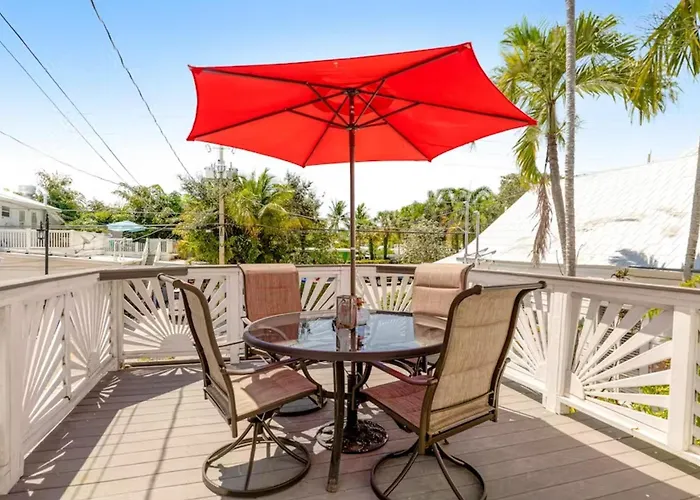 Charmayne\'S Cottages - Truman @ Duval